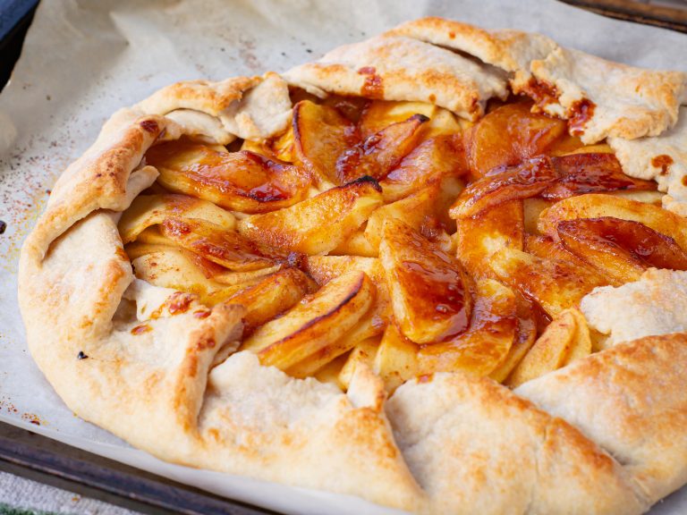 Cinnamon Caramel Apple Galette