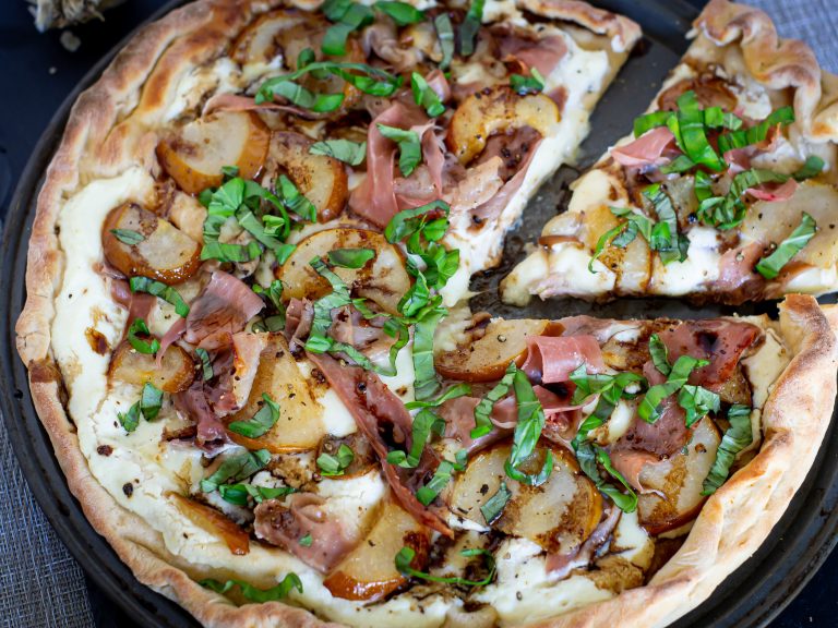 Balsamic Caramelized Pear & Prosciutto Pizza