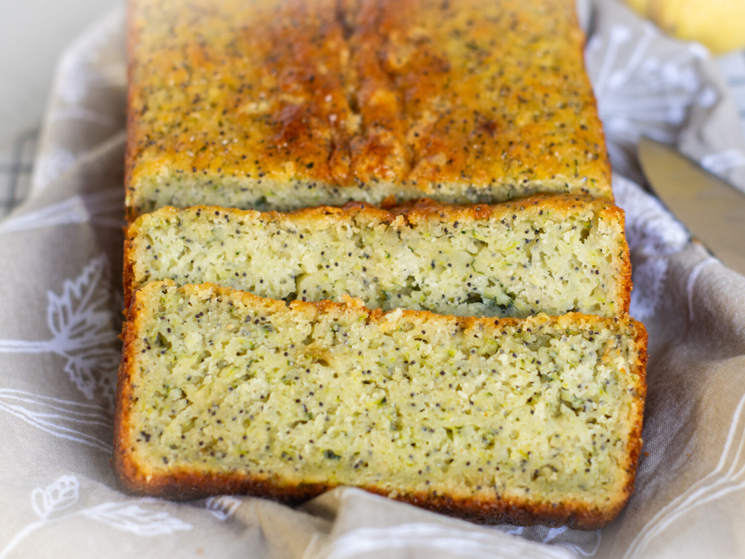 Lemon Poppy Seed Zucchini Bread GradFood   Lemon Poppy Seed Zucchini Bread 1 1536x1152 